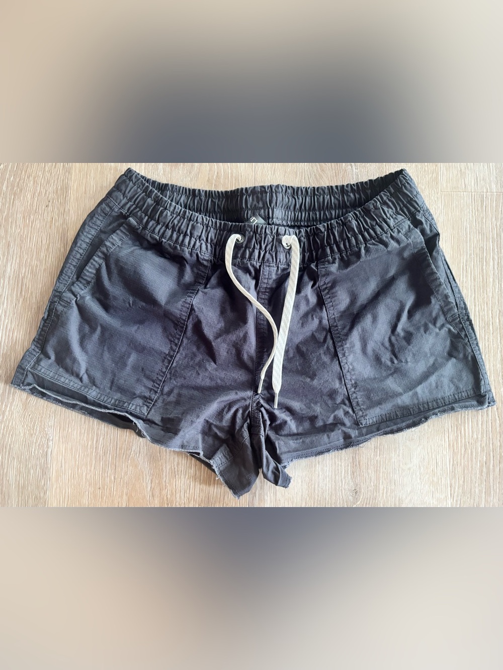 Vuori gray elastic and Drawstring  Shorts with Contrasting White Tie